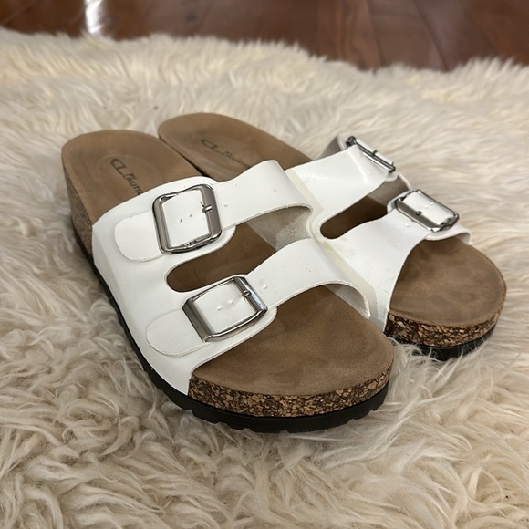 Sandals - Picture 3 of 4